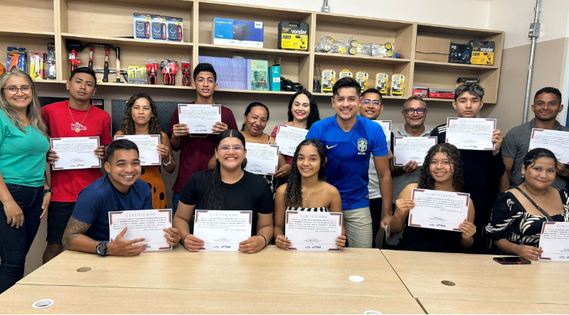 Material didático e certificação reconhecida